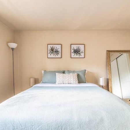 Modern And Spacious Apartment- Gym, Wifi, Free Parking Seattle Esterno foto